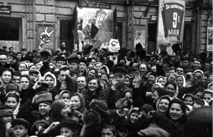 Митинг посвященный Победе в Великой Отечественной войне 1941-1945 гг. Уфа, 9 мая 1945 г.