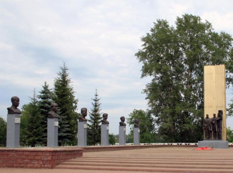 Мемориал памяти павшим воинам в годы Великой Отечественной войны 1941-1945 гг., г. Благовещенск