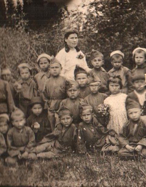 Воспитанники детского дома, д. Бадряшево, 1941-1945 гг