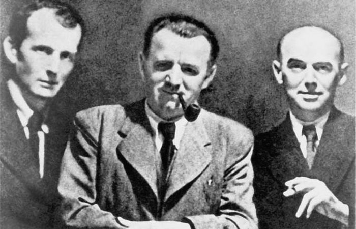 Руководители Коминтерна в г. Уфе (слева направо) Ян Шверма, Клемент Готвальд, Копелуки.