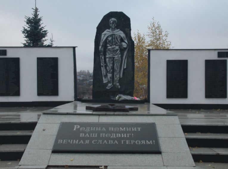 Памятник погибшим воинам в годы Великой Отечественной войне 1941-1945гг.,  с.Федоровка