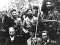 Д.Мурзин с партизанами (2-й ряд, 3-й слева), Чехословакия, 1944-1944 гг.