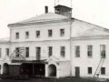 Здание сельскохозяйственного техникума, в котором в 1941-1943 годах располагалась разведывательно-диверсионная школа Коминтерна, с. Кушнаренково