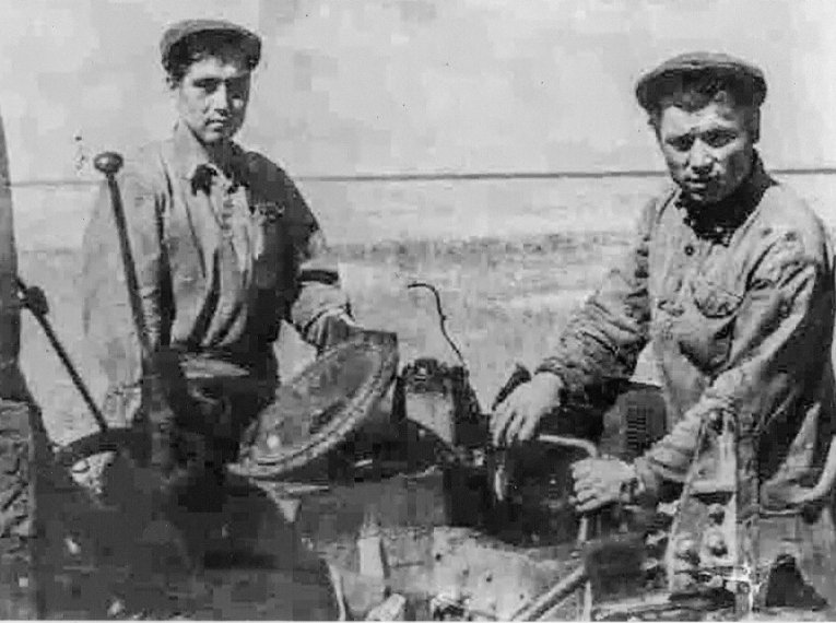 Рабочие совхоза Зилаирский, 1940-е гг.