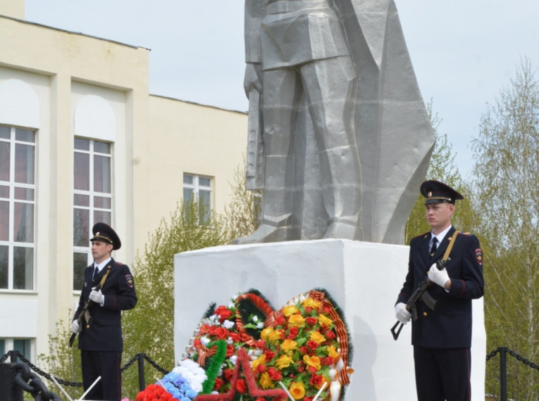 Памятник воину-освободителю, с.Бакалы