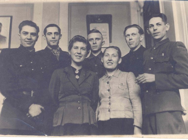 Инициаторы соревнований Белорецких металлургических сталеваров, г. Белорецк,   1941-1945 гг.