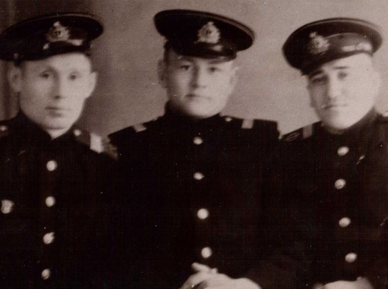 Уроженцы района на фронтах войны (слева направо): А.С. Исекеев д. Нижняя Татья; В.С. Ямтеев д.Кариево; И.Г. Гайнетдинов, д. Арлан