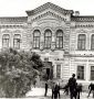 Здание средней школы №3, в котором располагался Московский завод оптической аппаратуры «Аэрогеоприбор», (1941-1942 гг.), г. Бирск