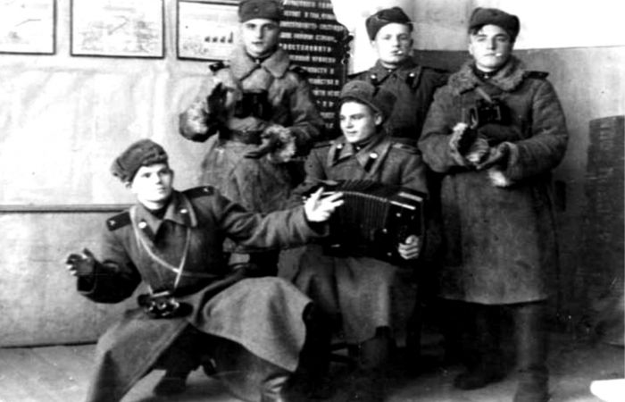 Бойцы отдельной зенитной батареи г. Уфа, 1945 г.