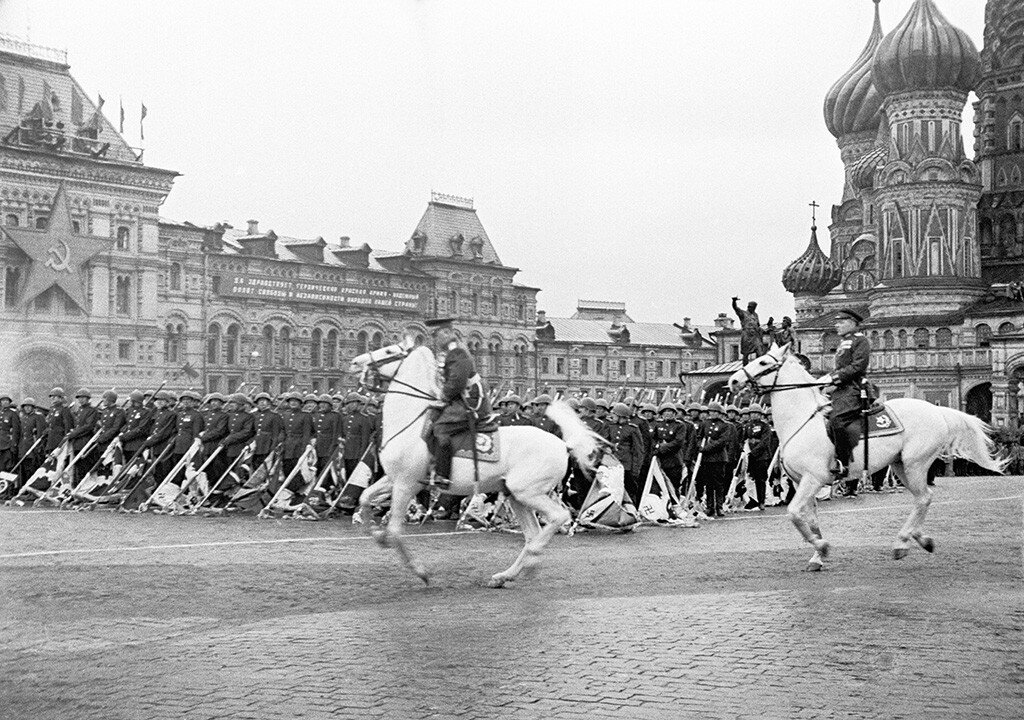 Фото с парада победы 1945 в москве